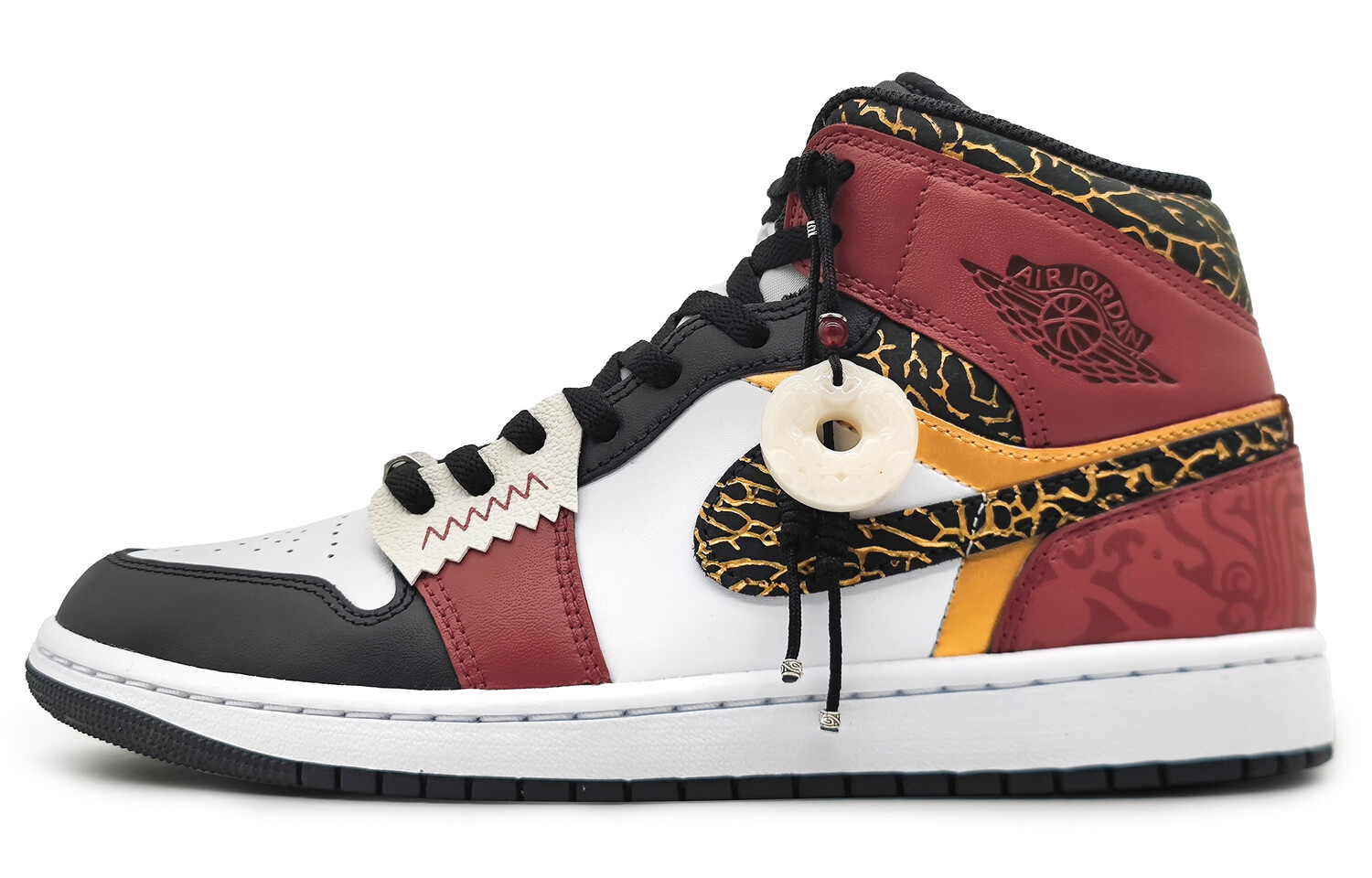 

Баскетбольные кроссовки Air 1 Vintage Men Mid-top Black/White/Gold Jordan