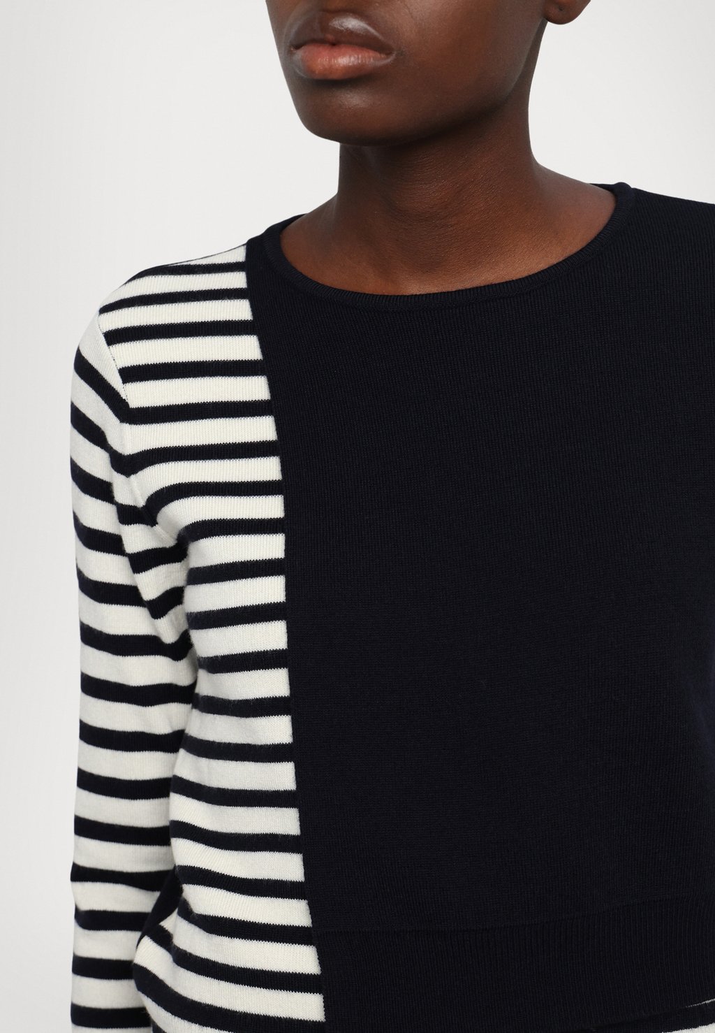 

Джемпер PULL COURT MARINIÈRE RABAT UNI Claudie Pierlot, мультиколор