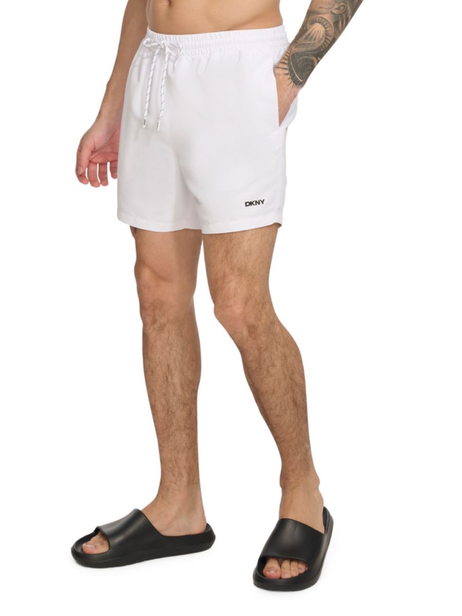 

Плавки-шорты Standard Fit Flat Front DKNY, белый