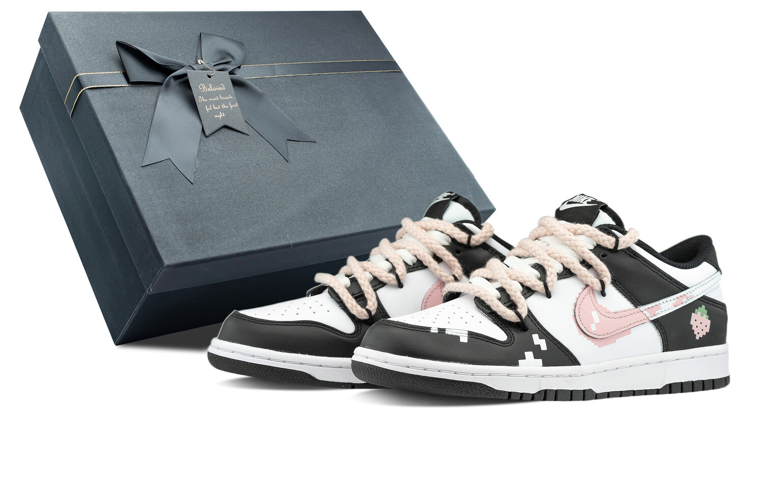 

Кроссовки Nike Dunk Skateboarding Shoes Women's Low-top White/pink, черный