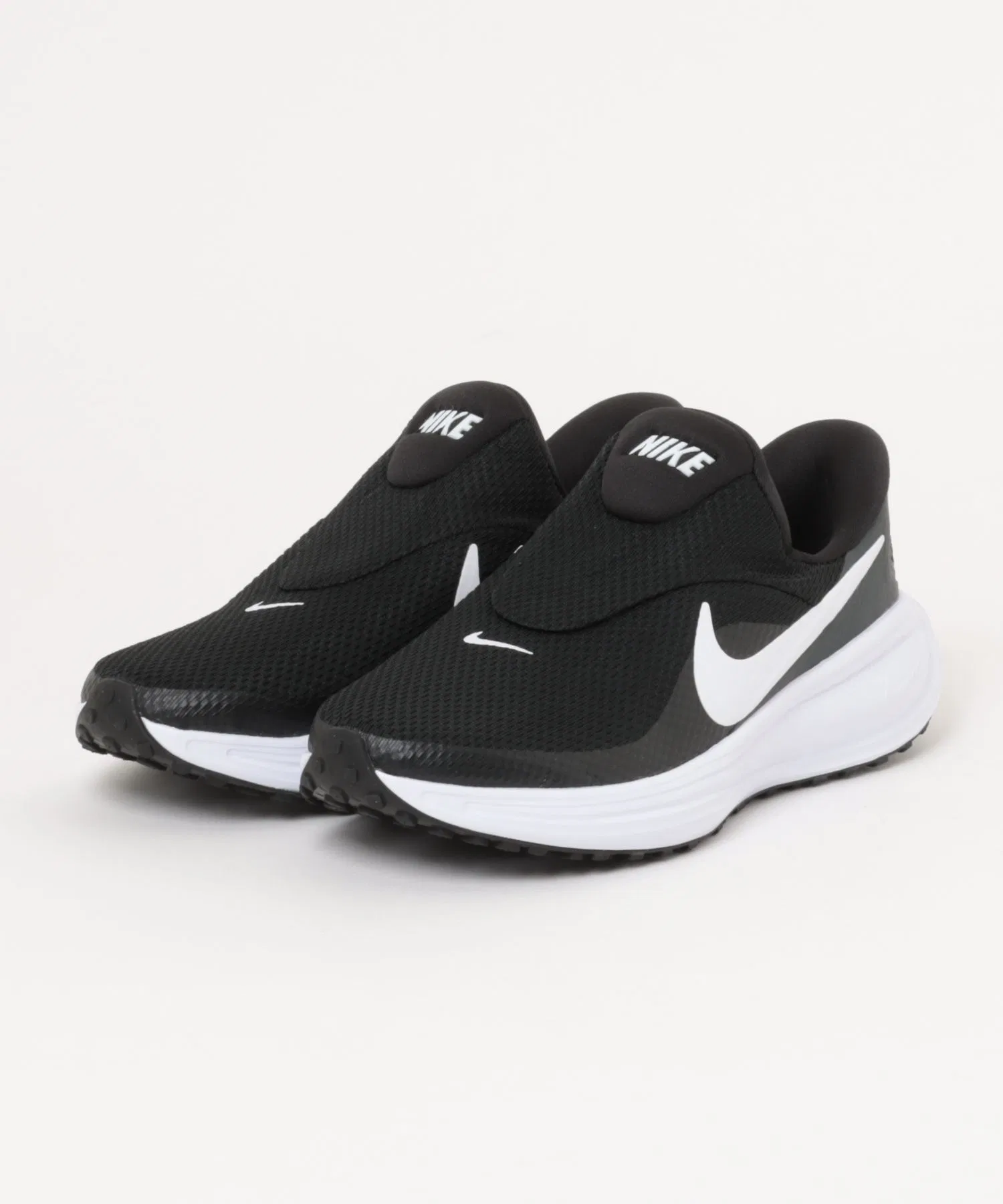 Мужские кроссовки NIKE Revolution 8 EasyOn чёрные