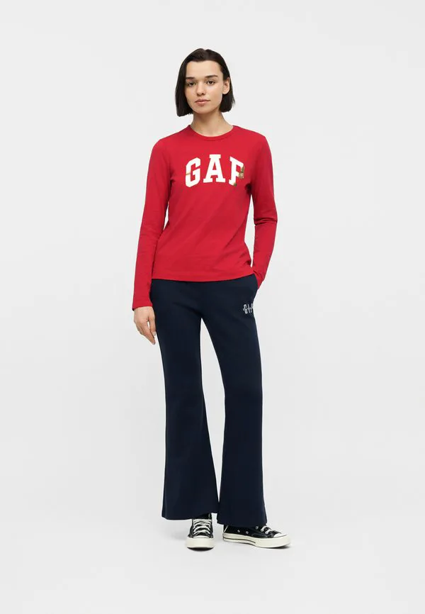 Футболка с длинными рукавами и круглым вырезом Gap, Modern Red — фото 2