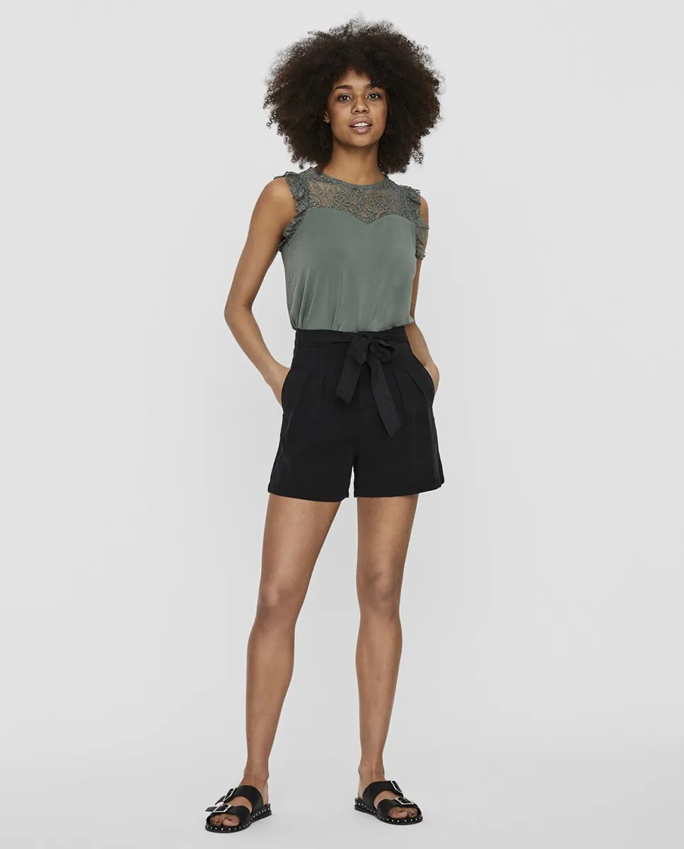 

Женские шорты с поясом Vero Moda, чёрный