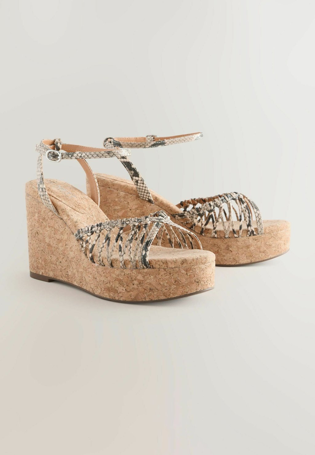 Босоножки на танкетке REGULAR FIT - FOREVER COMFORT TOE WEAVE DETAIL - Platform sandals Next, бежевый — фото 2