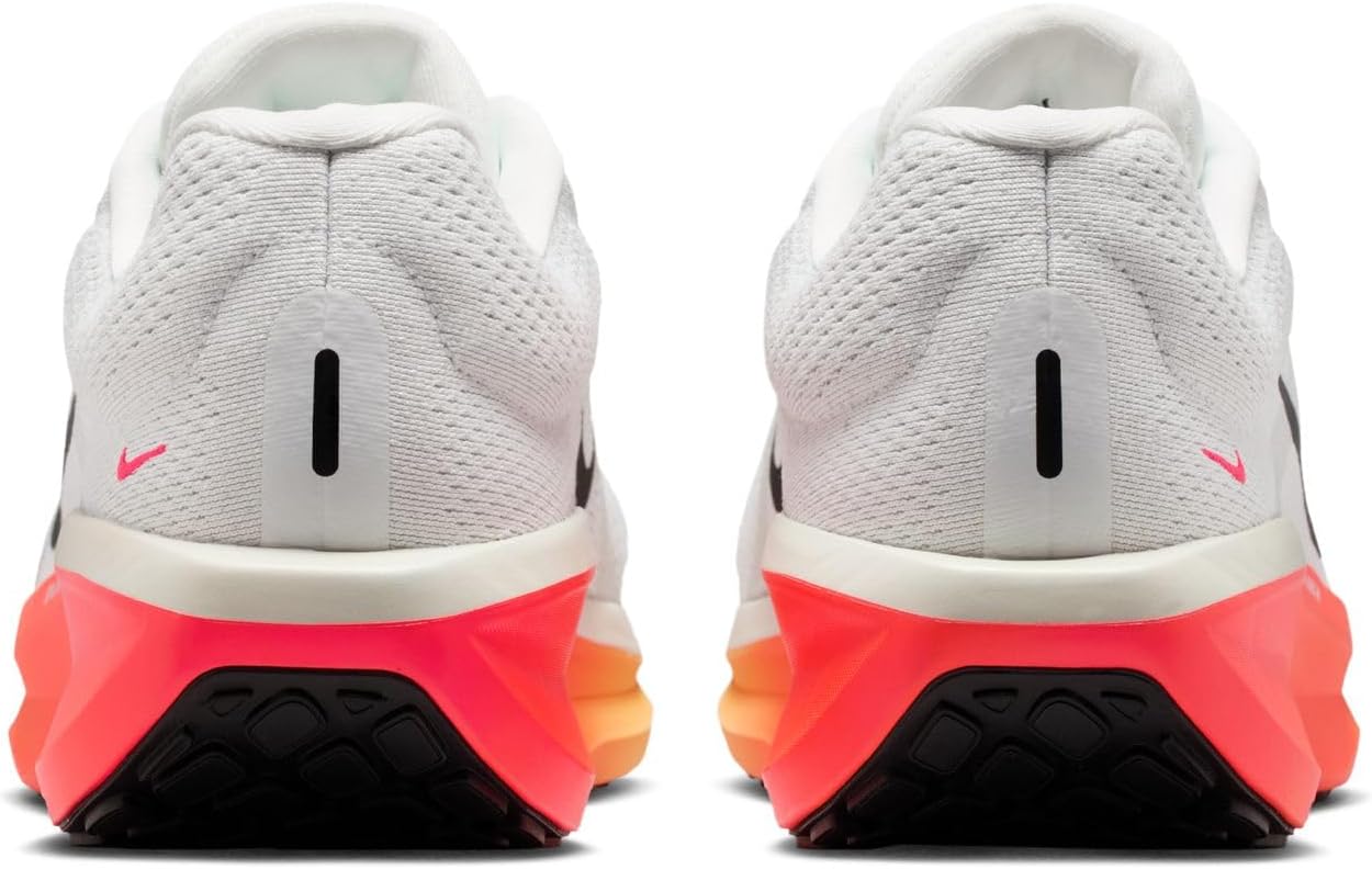 Мужские кроссовки для бега по шоссе Nike Winflo 11, белый/черный/красный — фото 2
