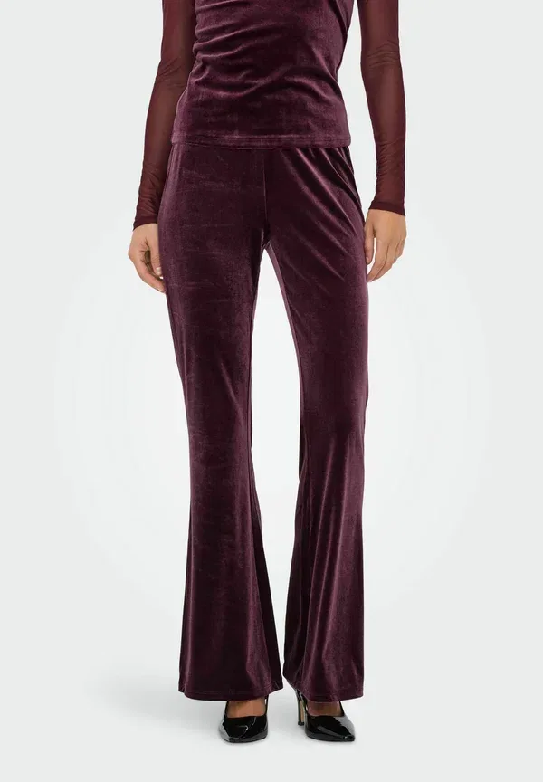 Брюки Onlsmooth flared fit trousers Only, цвет винный — фото 2