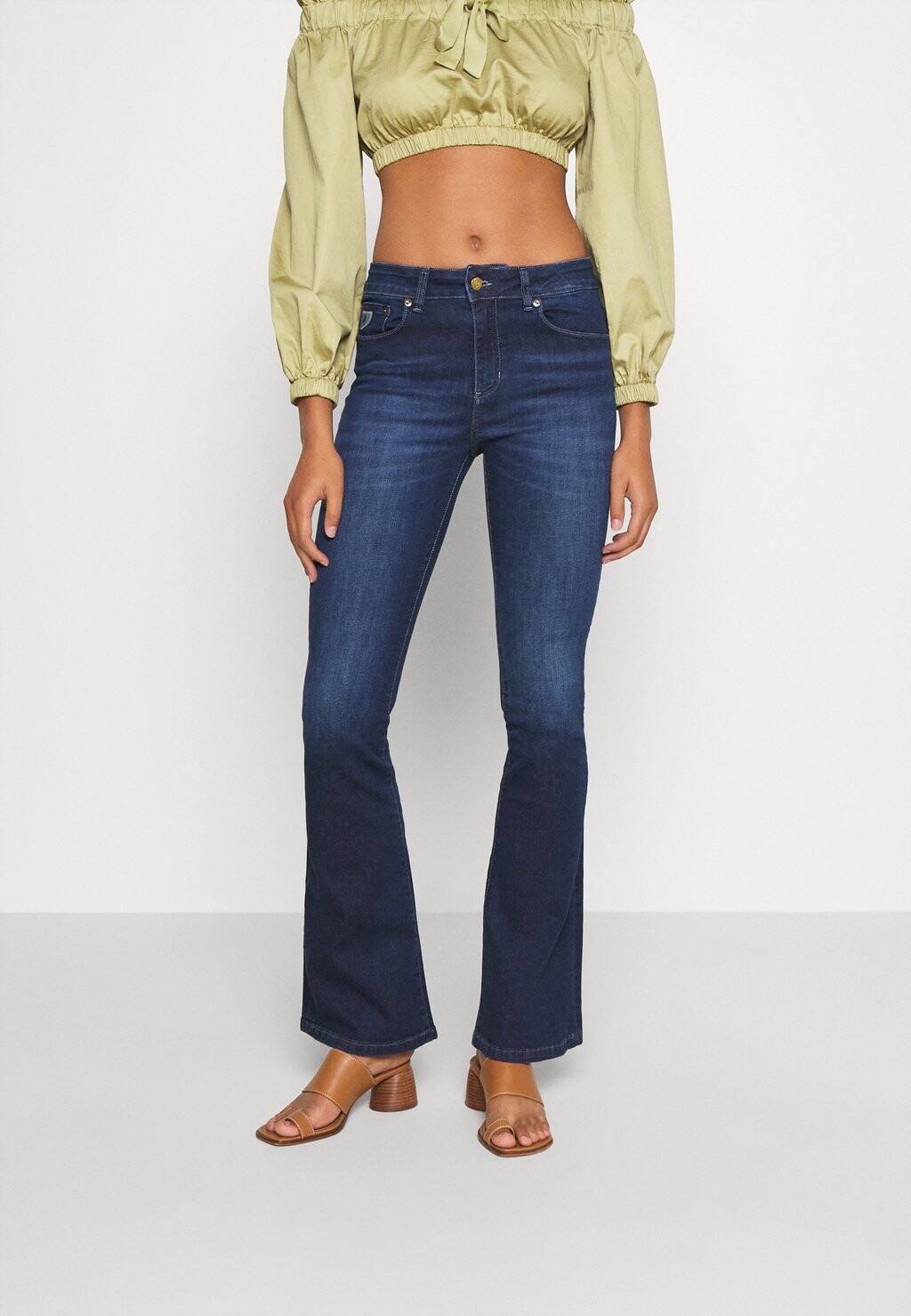 

Джинсы клеш LOIS Jeans