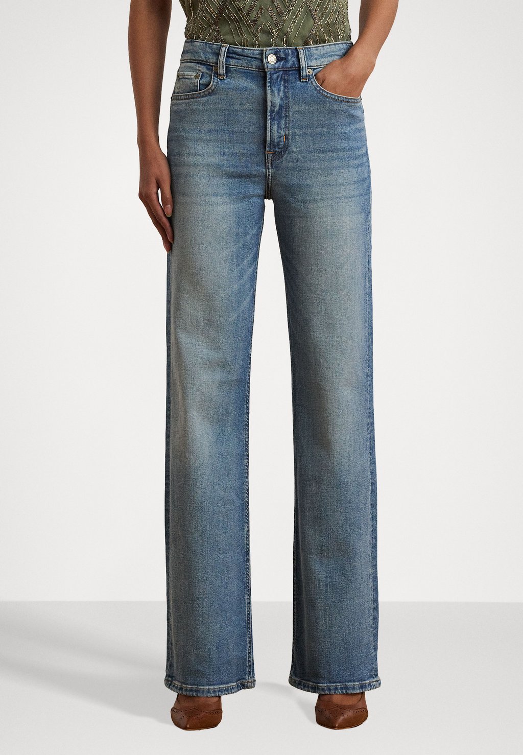 

Джинсы Bootcut HIGH RISE WIDE LEG JEAN Lauren Ralph Lauren Petite, цвет Alicia Wash