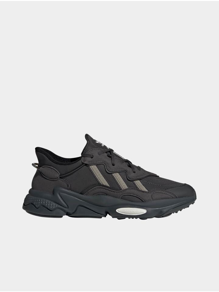 

Кроссовки на шнуровке adidas, цвет carbon