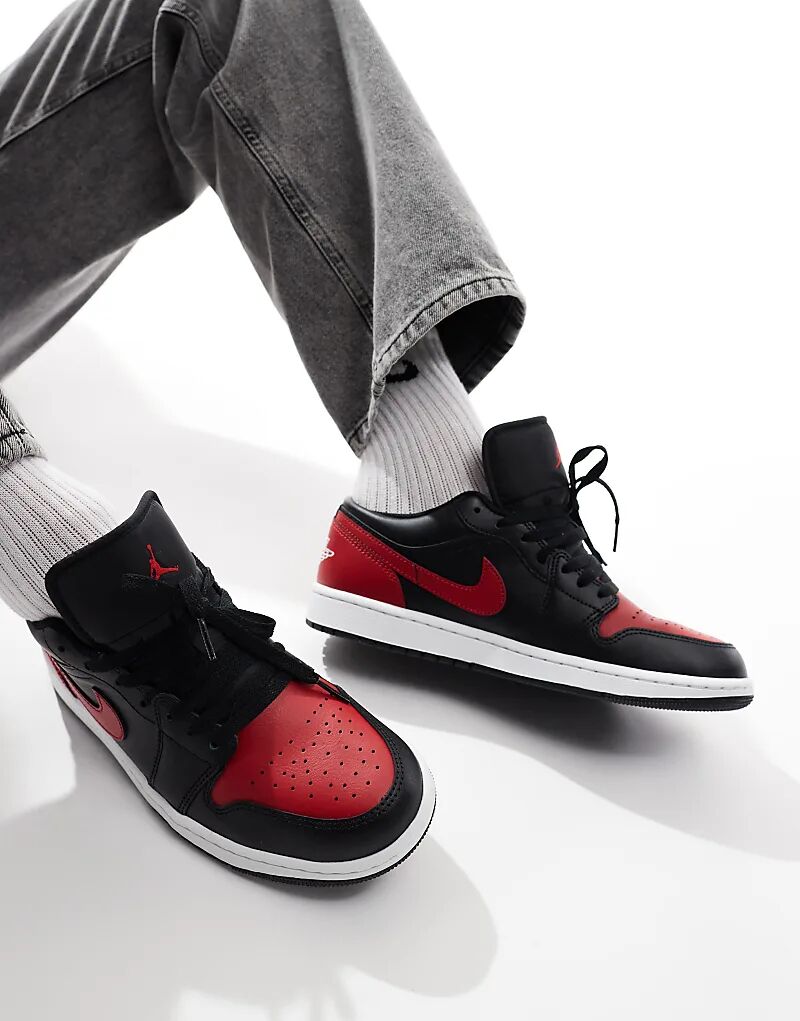 

Кроссовки Nike Air 1 Low в университетском красном цвете Jordan