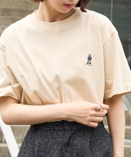 

Футболка унисекс с вышивкой плюшевого мишки THE FINAL VIEW, бежевый