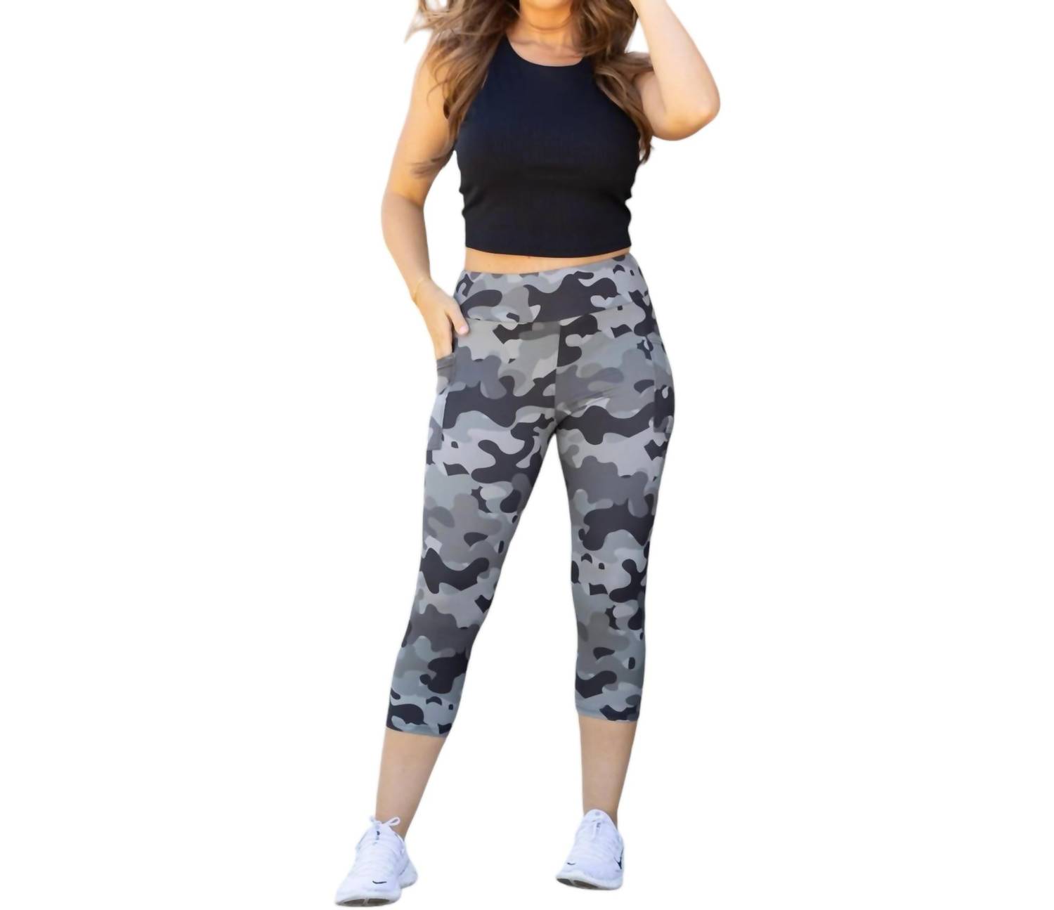 

Леггинсы Ace Capri с карманами в камуфляжном стиле Julia Rose, цвет camo