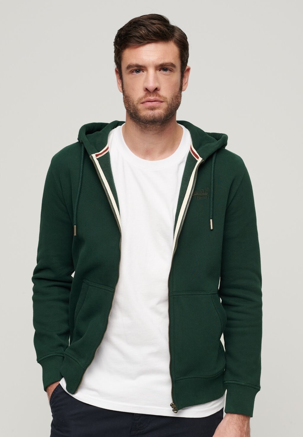

Толстовка ESSENTIAL LOGO HOODIE Superdry, цвет forest green