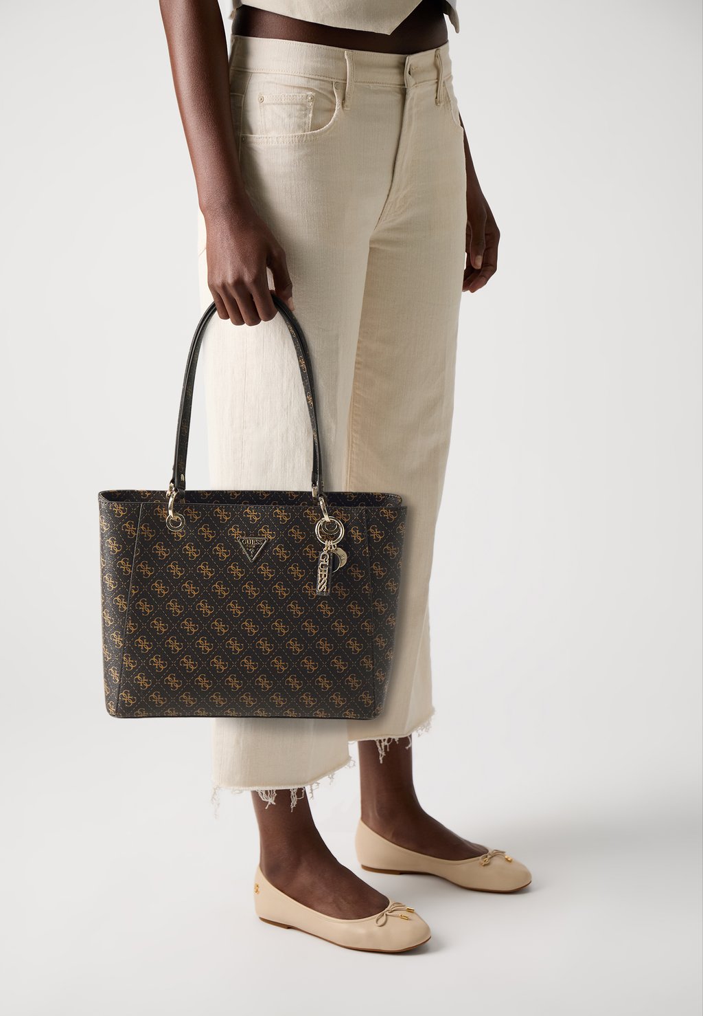 

Сумка NOELLE II TOTE Guess, коричневый