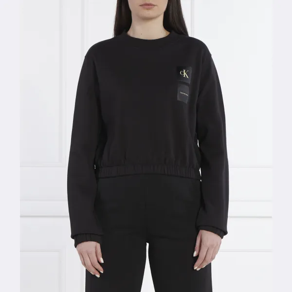 

Укороченный свитшот из атласных коробок Calvin Klein, черный