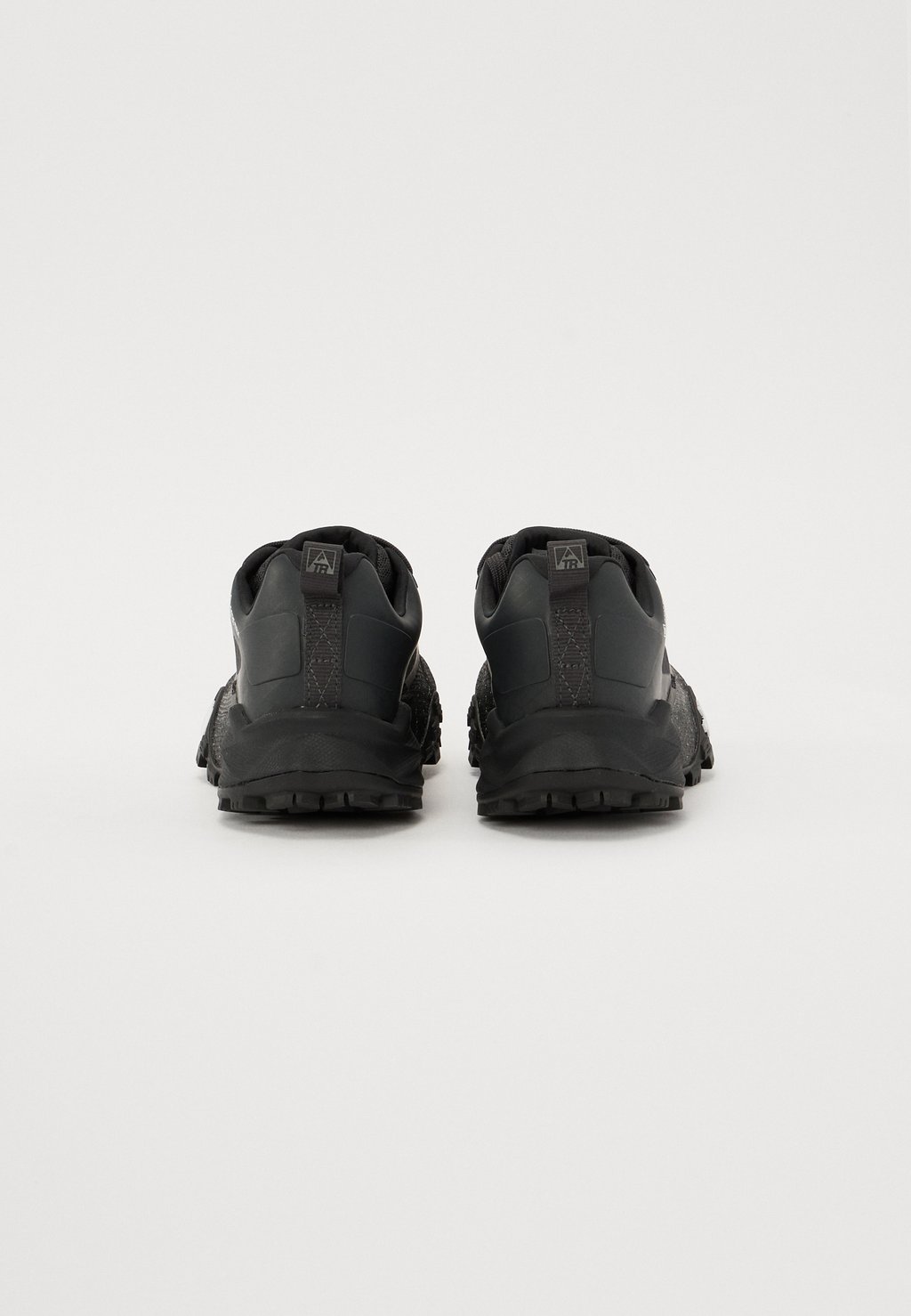Женские кроссовки The North Face W OFF TRAIL с мембраной GORE TEX, черный — фото 3