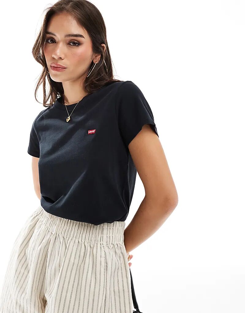 

Футболка Levi's Perfect с маленьким логотипом в виде крыла летучей мыши черного цвета