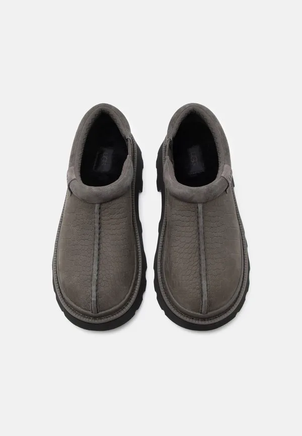 Тапочки tasman с рельефным рисунком Ugg, Dense Smoke — фото 4