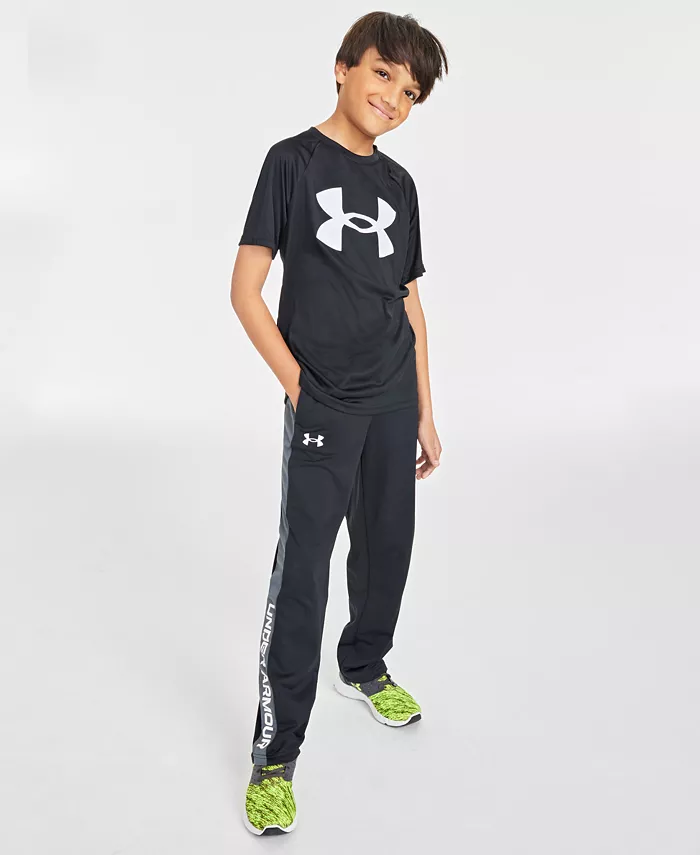 

Футболка для мальчиков и суженные брюки Brawler Under Armour, красный