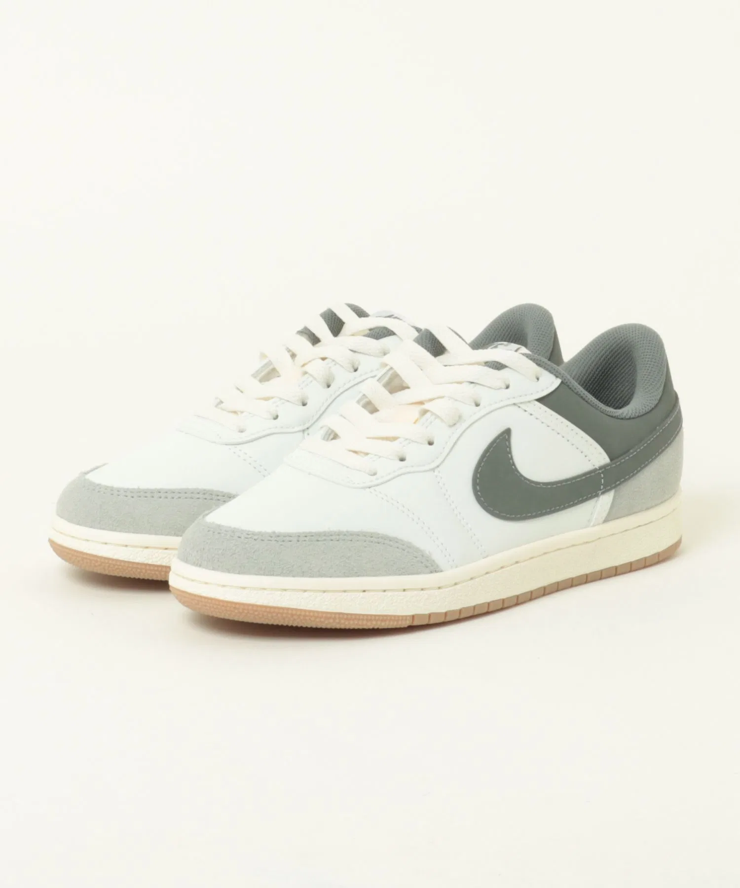 Мужские кроссовки из натуральной кожи Air Jordan Skyline Low LE JORDAN BRAND белые