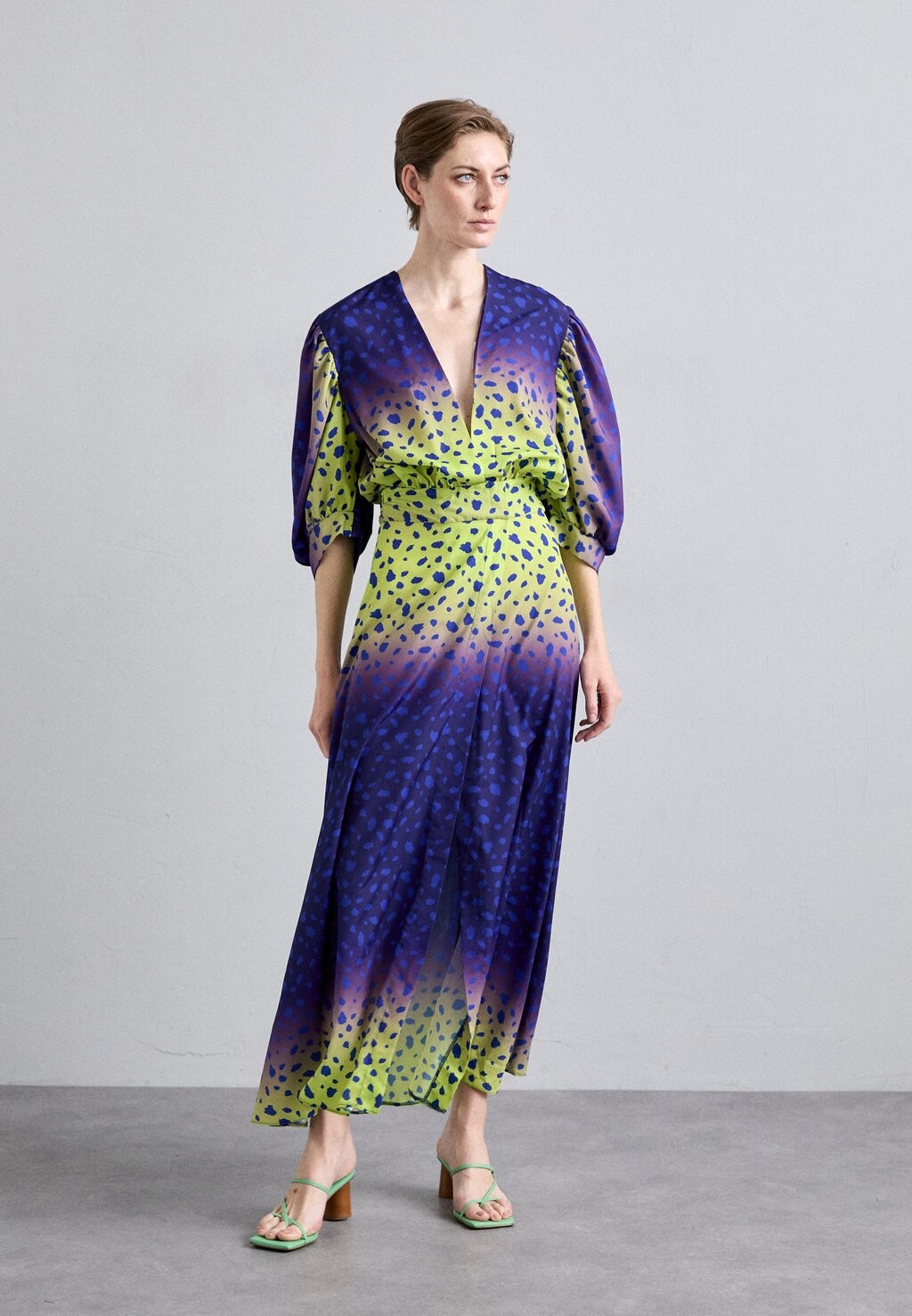 

Длинное платье Wrap Dress VACLAV, фиолетовое