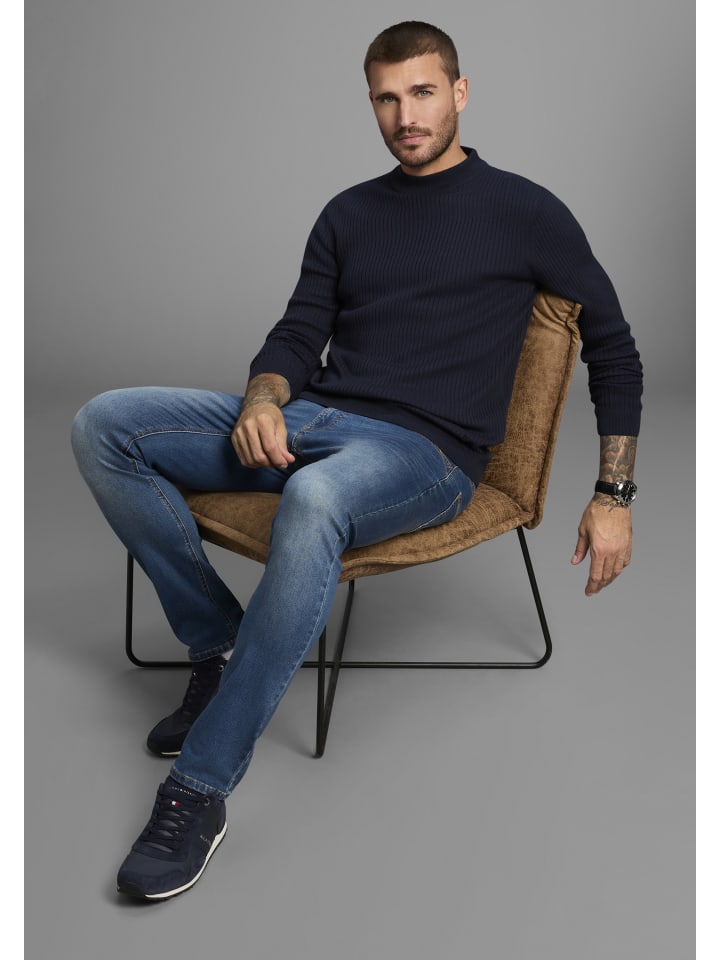 

Свитер с воротником-стойкой темно-синего цвета Bruno Banani