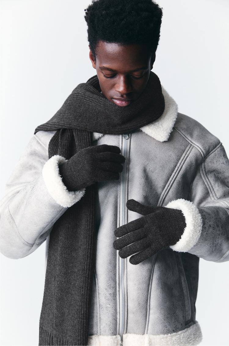 

Вязаные перчатки Pull And Bear, серый