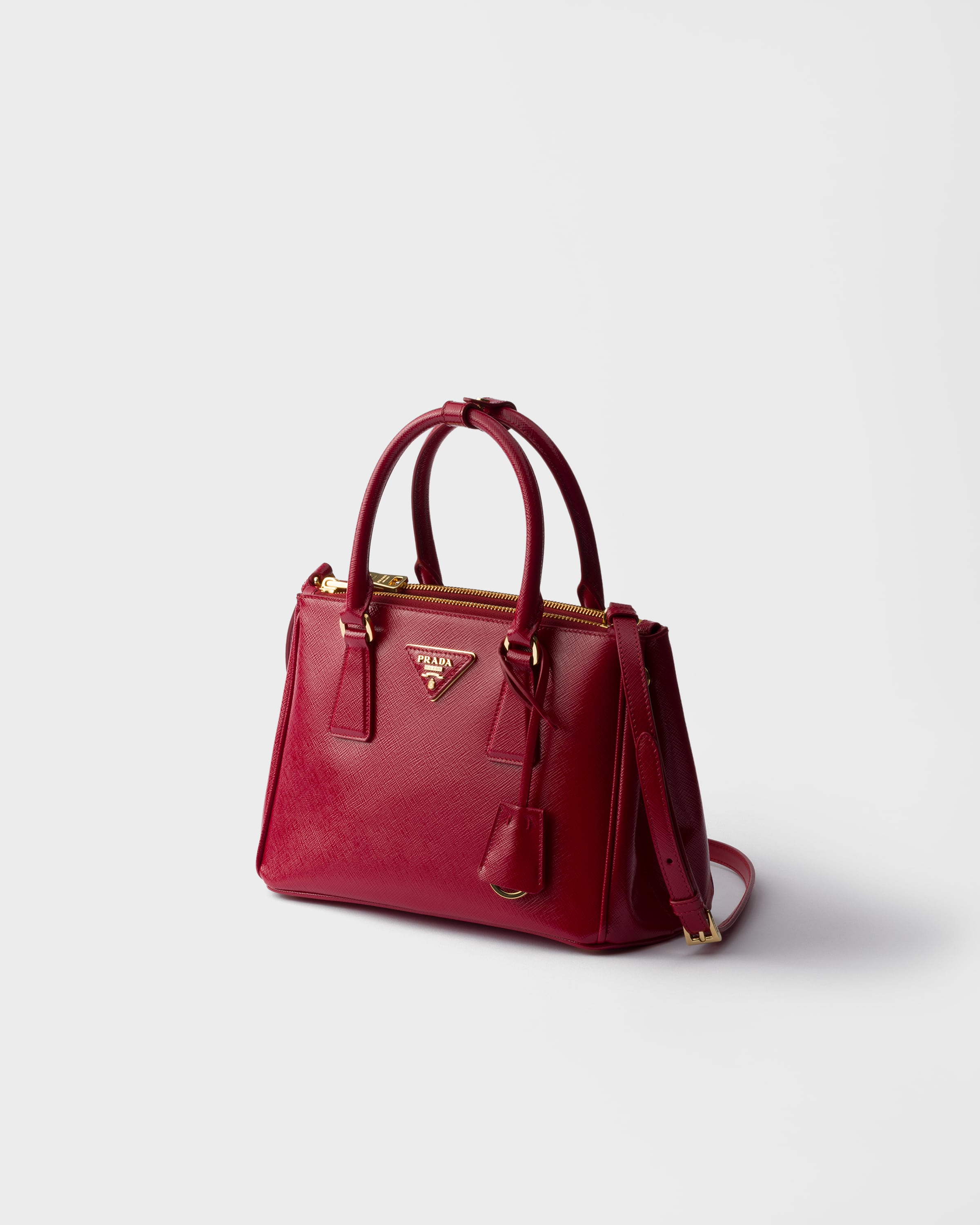 Маленькая сумка Prada Galleria из лакированной сафьяновой кожи Prada, вишнево-красный — фото 3