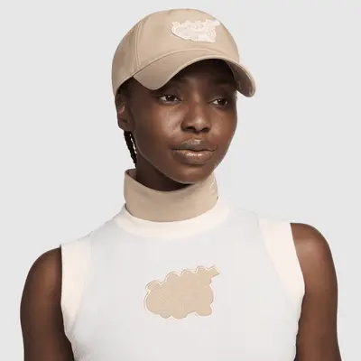 

Бейсболка Nike Naomi Osaka Dri-FIT Club Unstructured Cap, цвет Hemp/Guava Ice