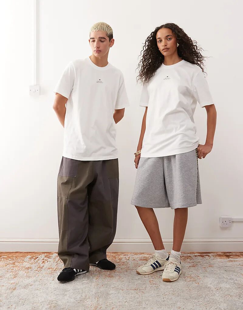 Футболка с микрологотипом adidas Originals белого цвета — фото 2