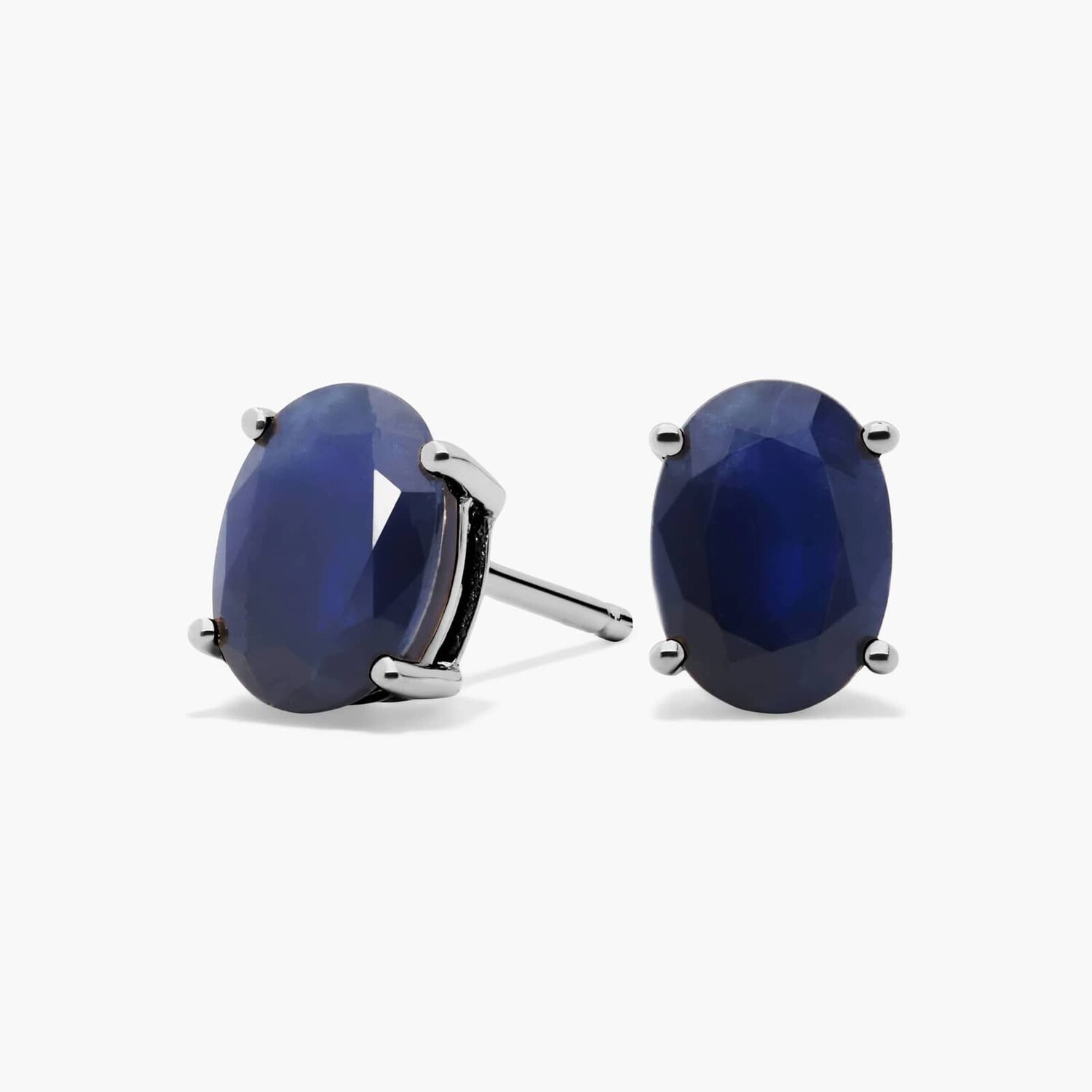 

Серьги-гвоздики с овальным сапфиром из белого золота 14 карат (7x5 мм) Blue Nile