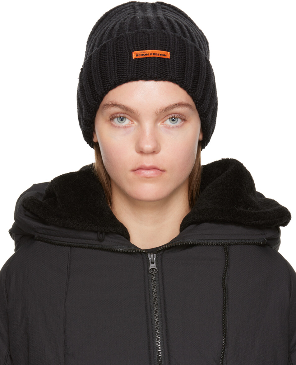 

Серая шапка в рубчик Heron Preston