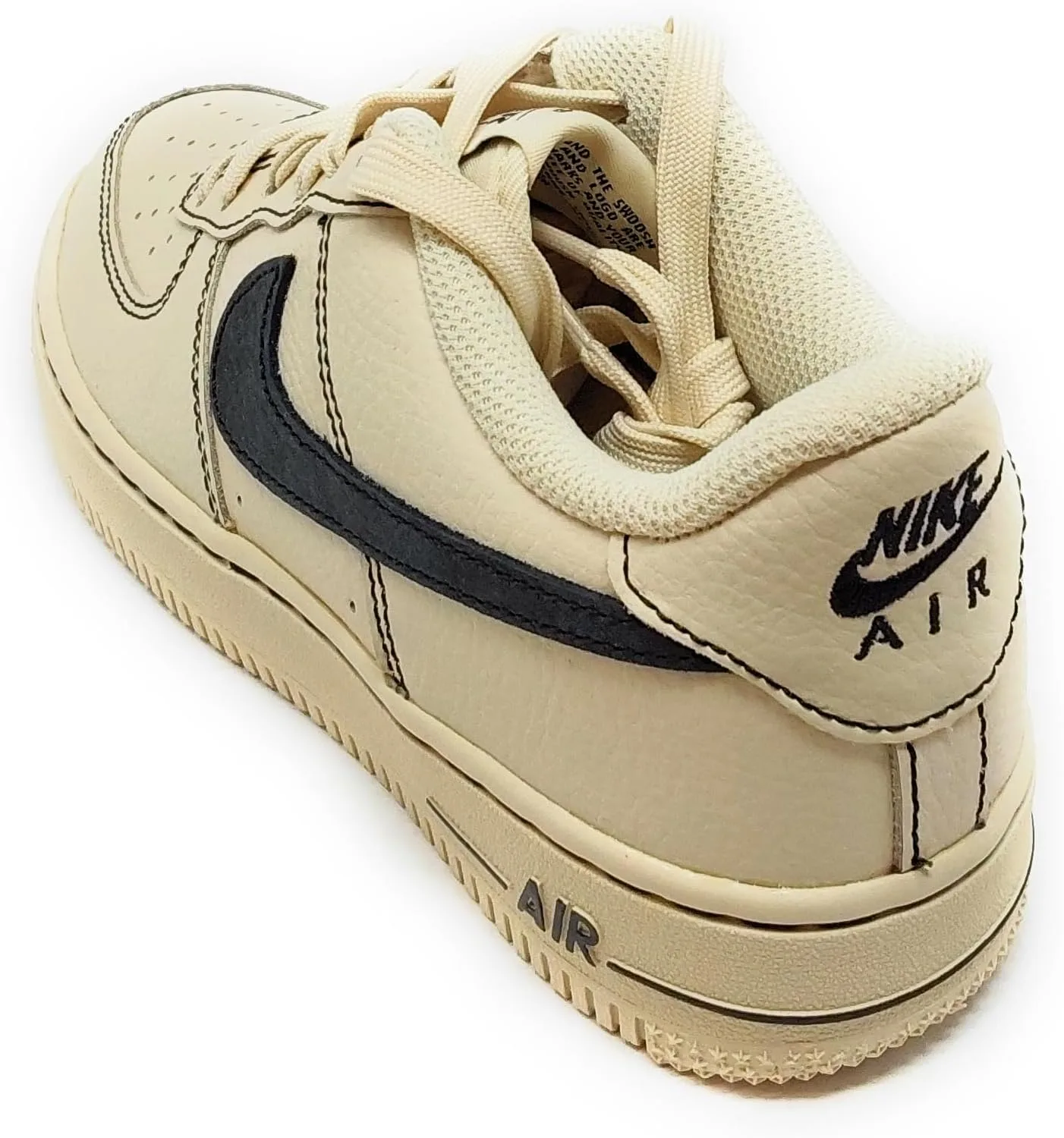 Кроссовки Nike Air Force 1 HJ4563 200 из светло-хаки/черной кожи, бежевые с черным логотипом, амортизирующая резиновая подошва — фото 4
