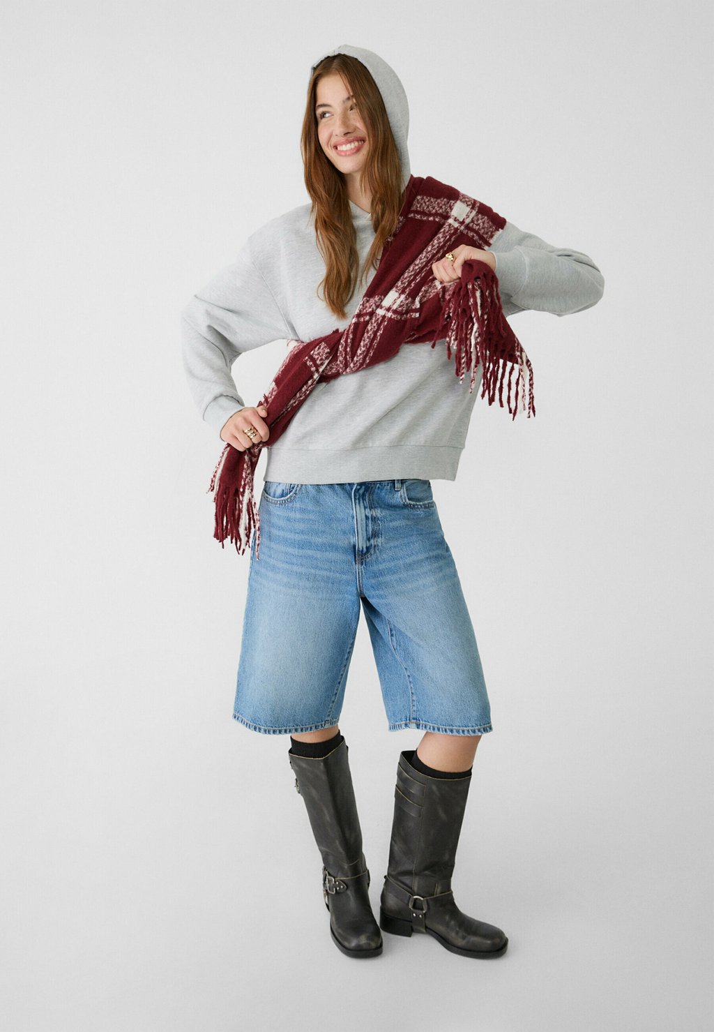 

Шарф CHECKED Stradivarius, бордовый
