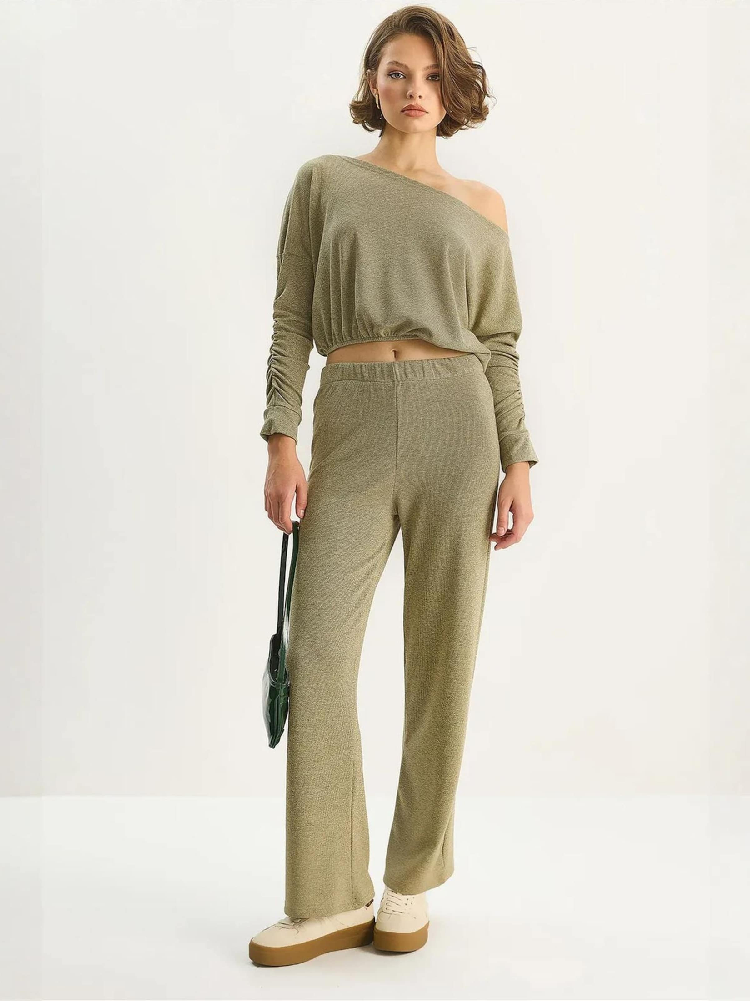 

Bianco Lucci Домашняя одежда в цвете хаки