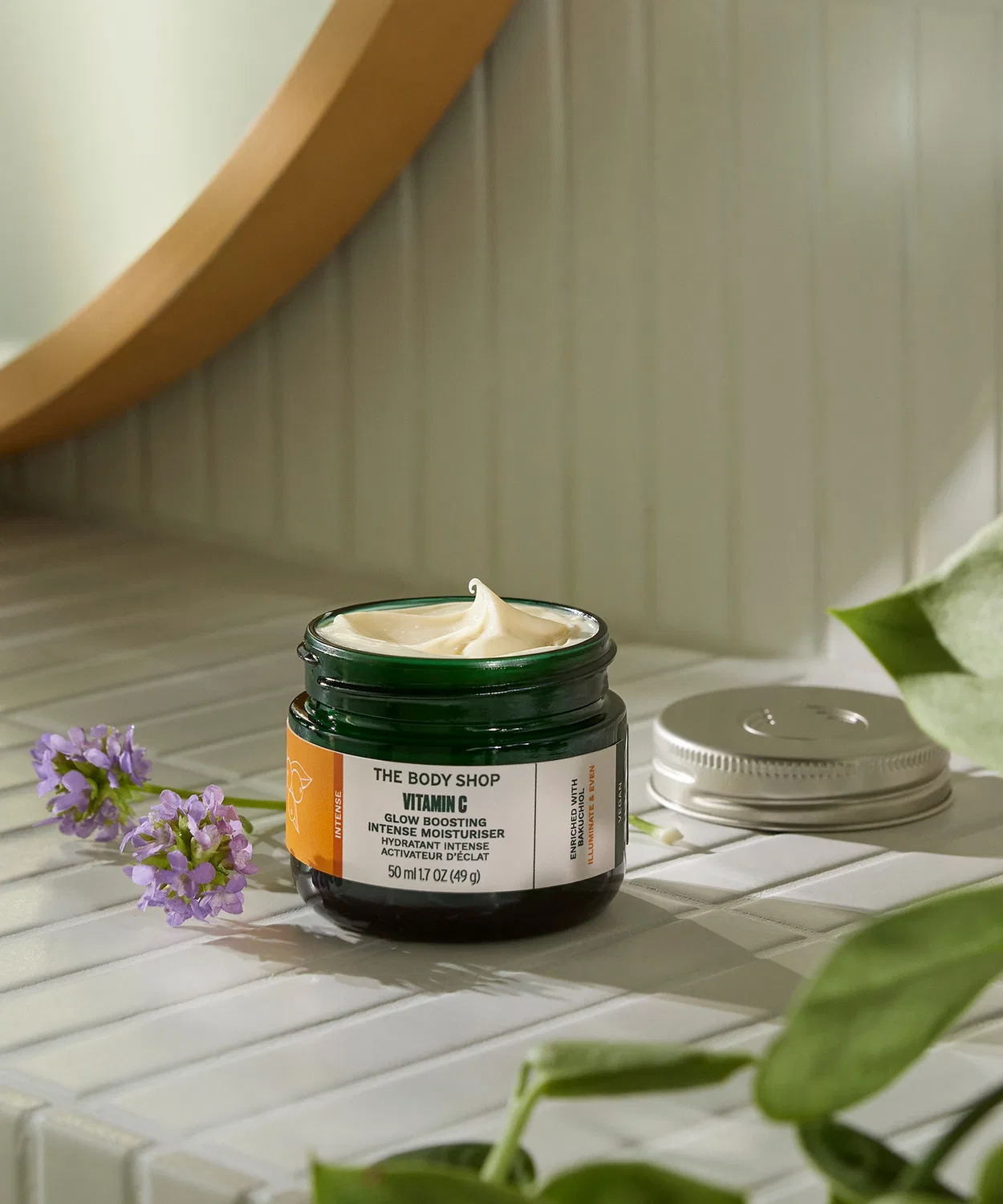 Увлажняющий крем с витамином C The Body Shop C Glow Intense Cream 50 мл — фото 3