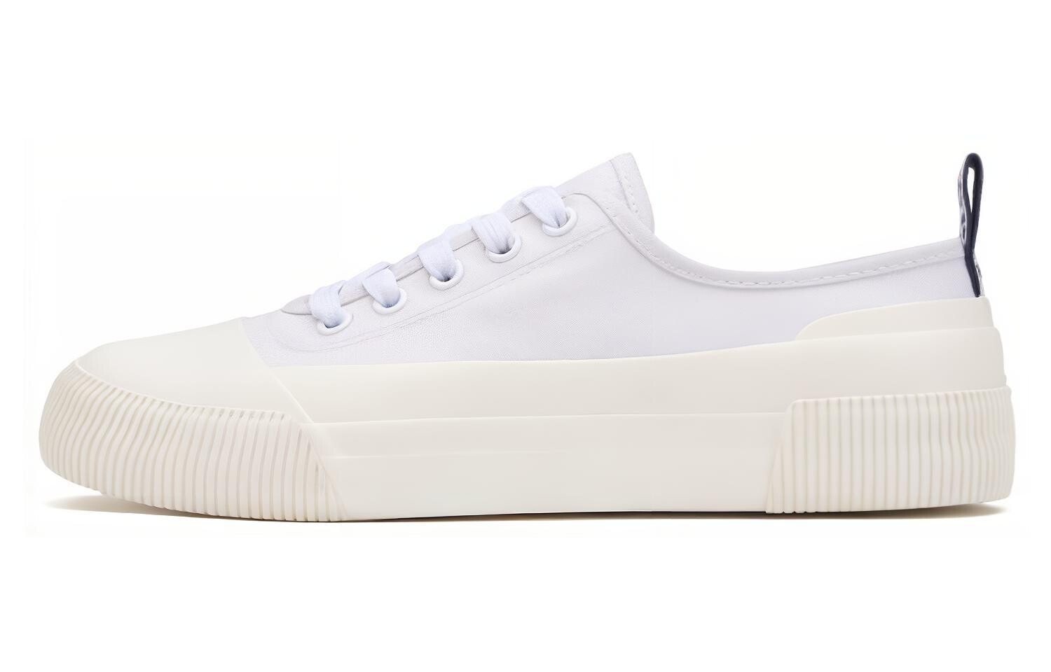

Резиновые парусиновые туфли мужские низкие белые Aigle