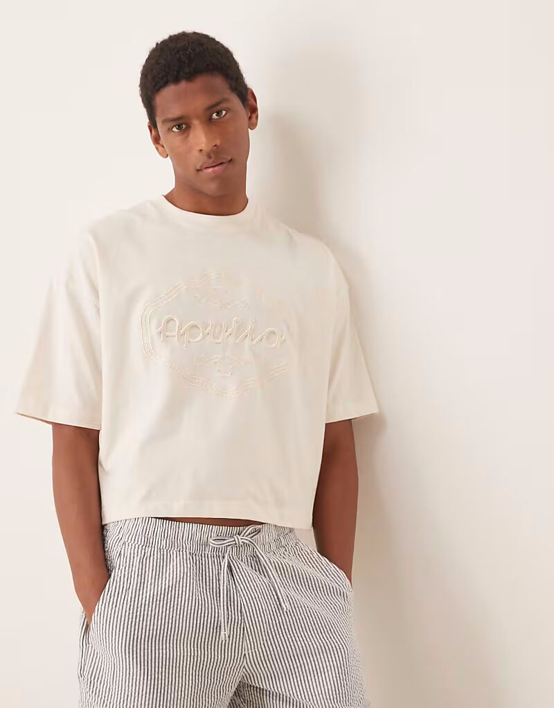 

Укороченная футболка свободного покроя ASOS DESIGN с вышивкой в ​​тон кремового цвета