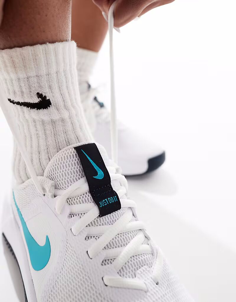 Кроссовки Nike Training MC 3 белого и синего цвета — фото 4