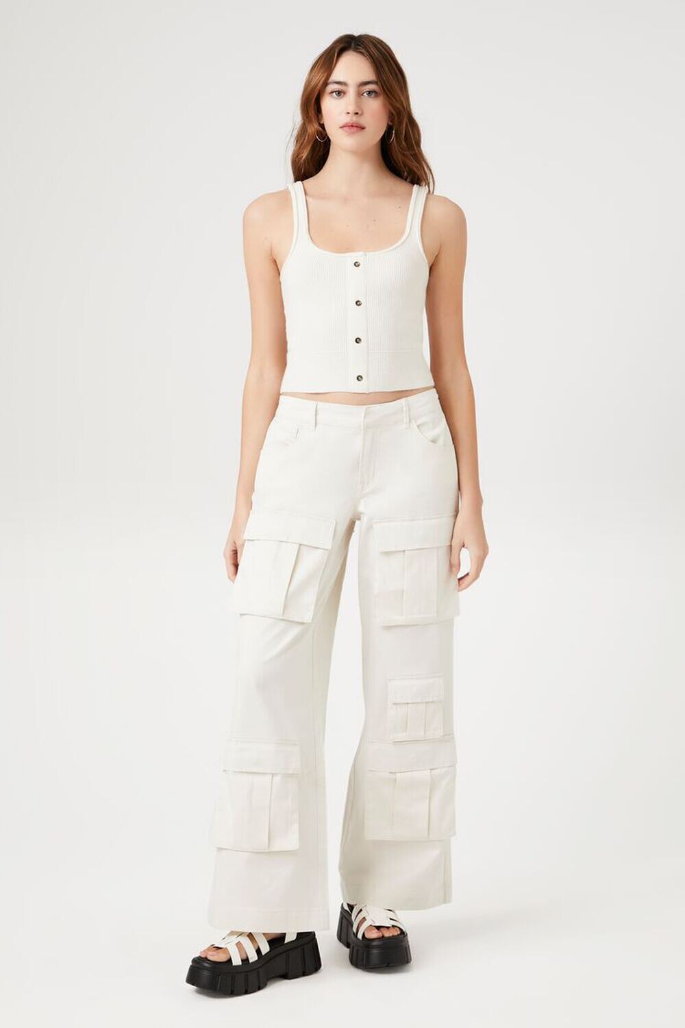 

Широкие брюки карго из твила Forever 21, ванилла