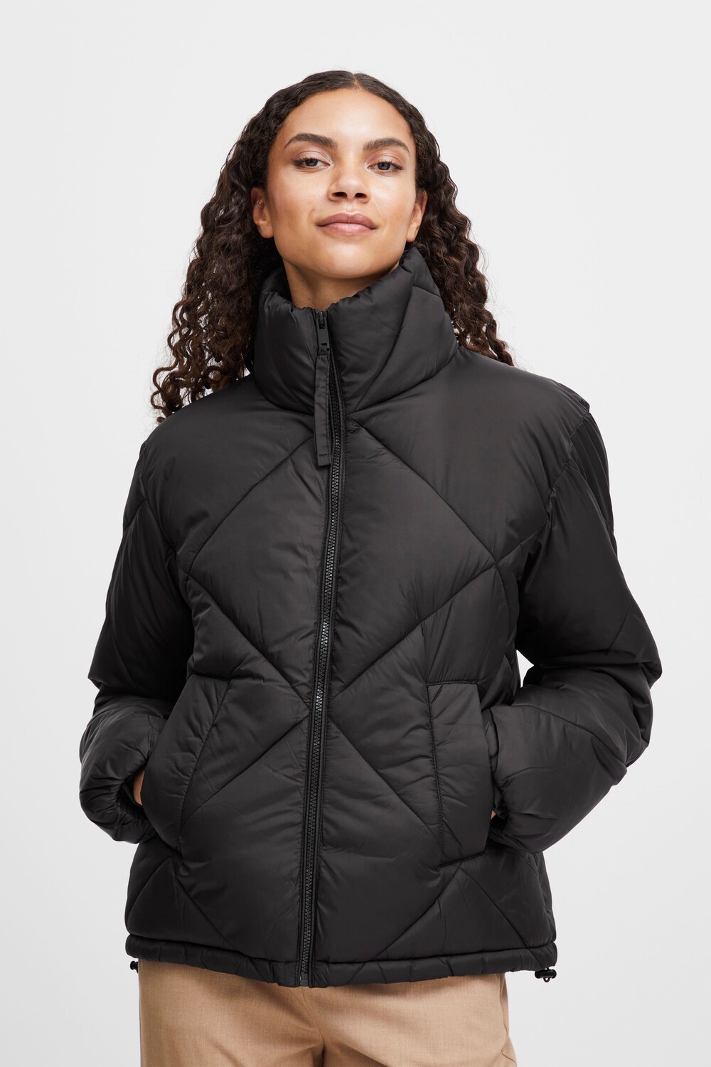 

Пуховик b.young Steppjacke BYBOMINA PUFFER 3 20813367, черный