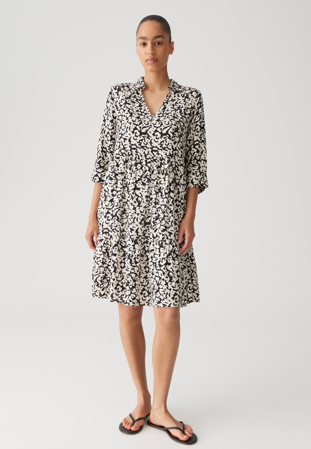 

Повседневное платье REGULAR A-LINIE 3/4 SLEEVE PRINT VOLANTS OPUS, черный