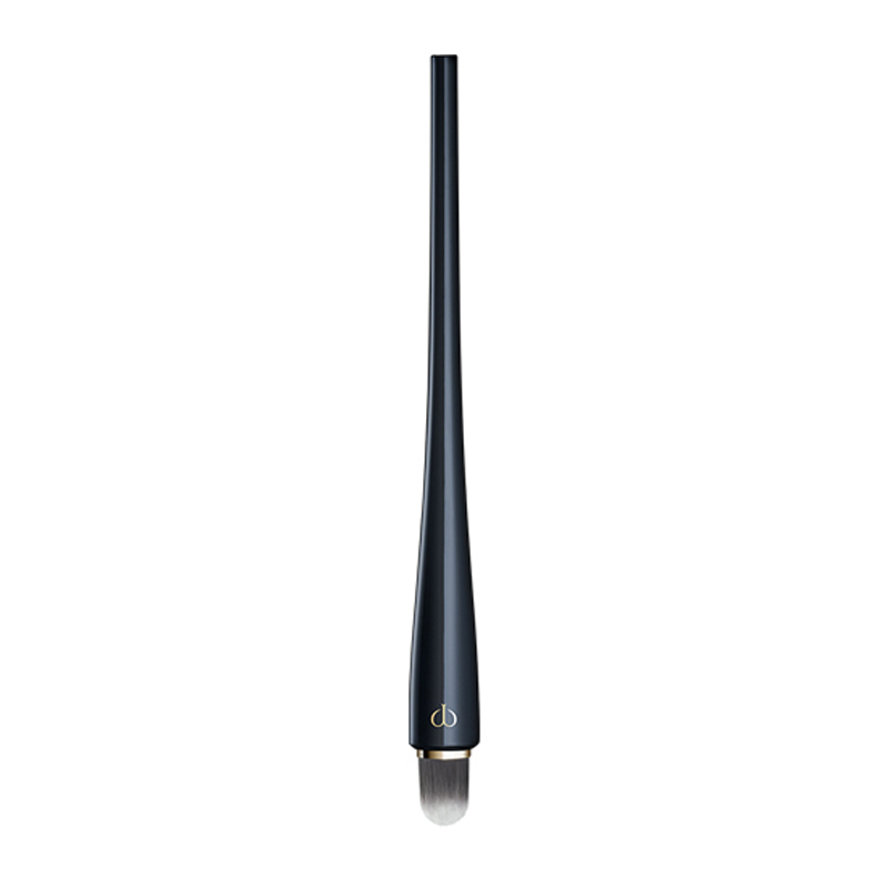 Кисть для макияжа с тонким кончиком soft Clé De Peau Beauté — фото 3