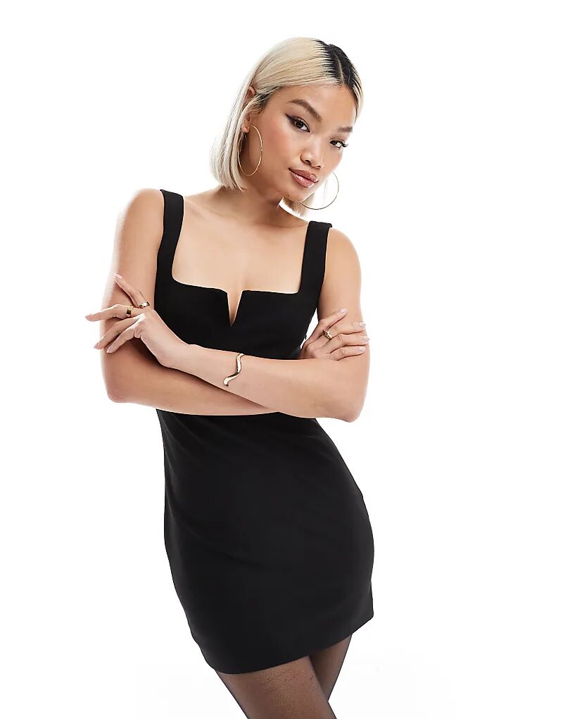 

Мини-платье с квадратным вырезом спереди черного цвета Pull&Bear