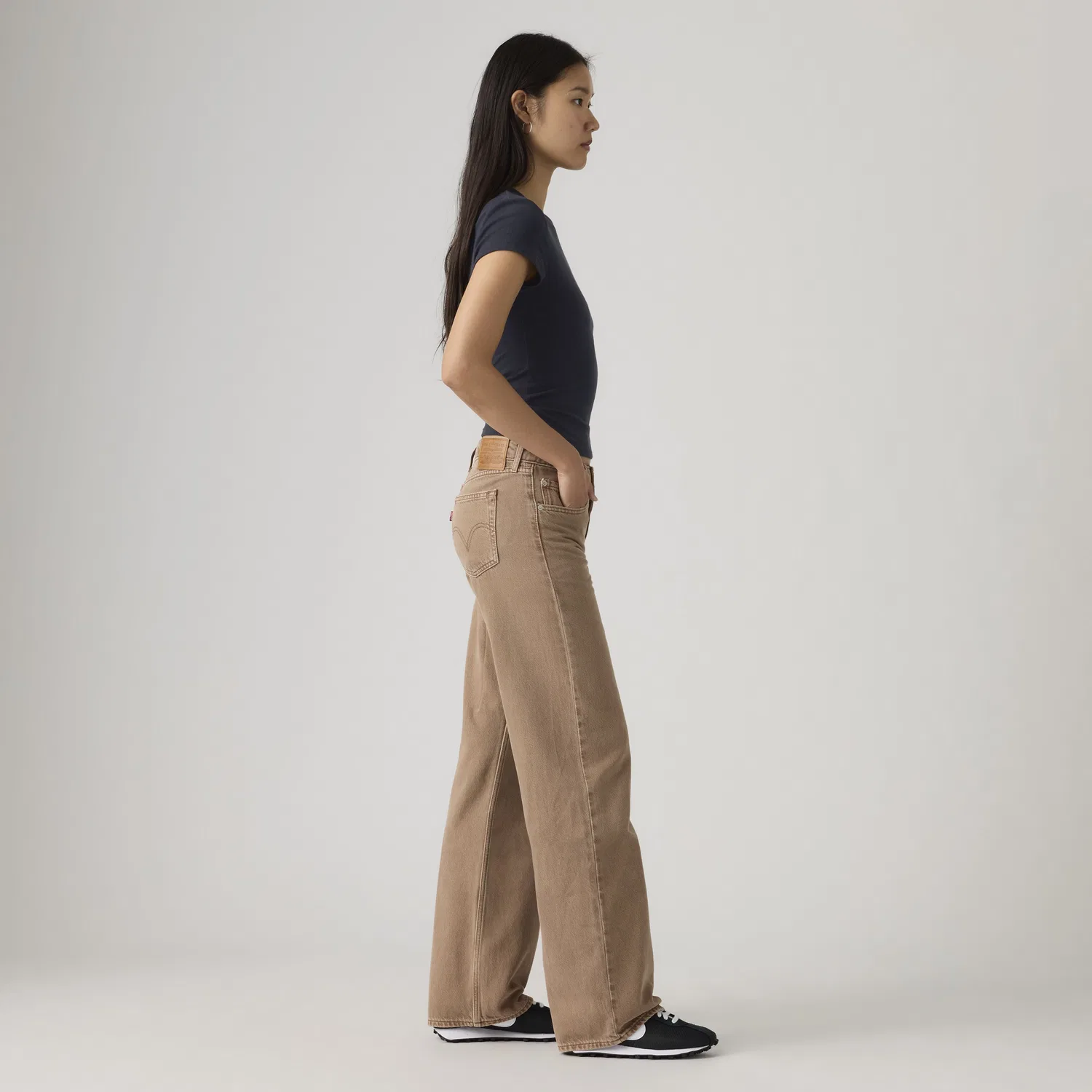 Женские джинсы свободного кроя с низкой посадкой и легкой посадкой Levi's, Brown — фото 4