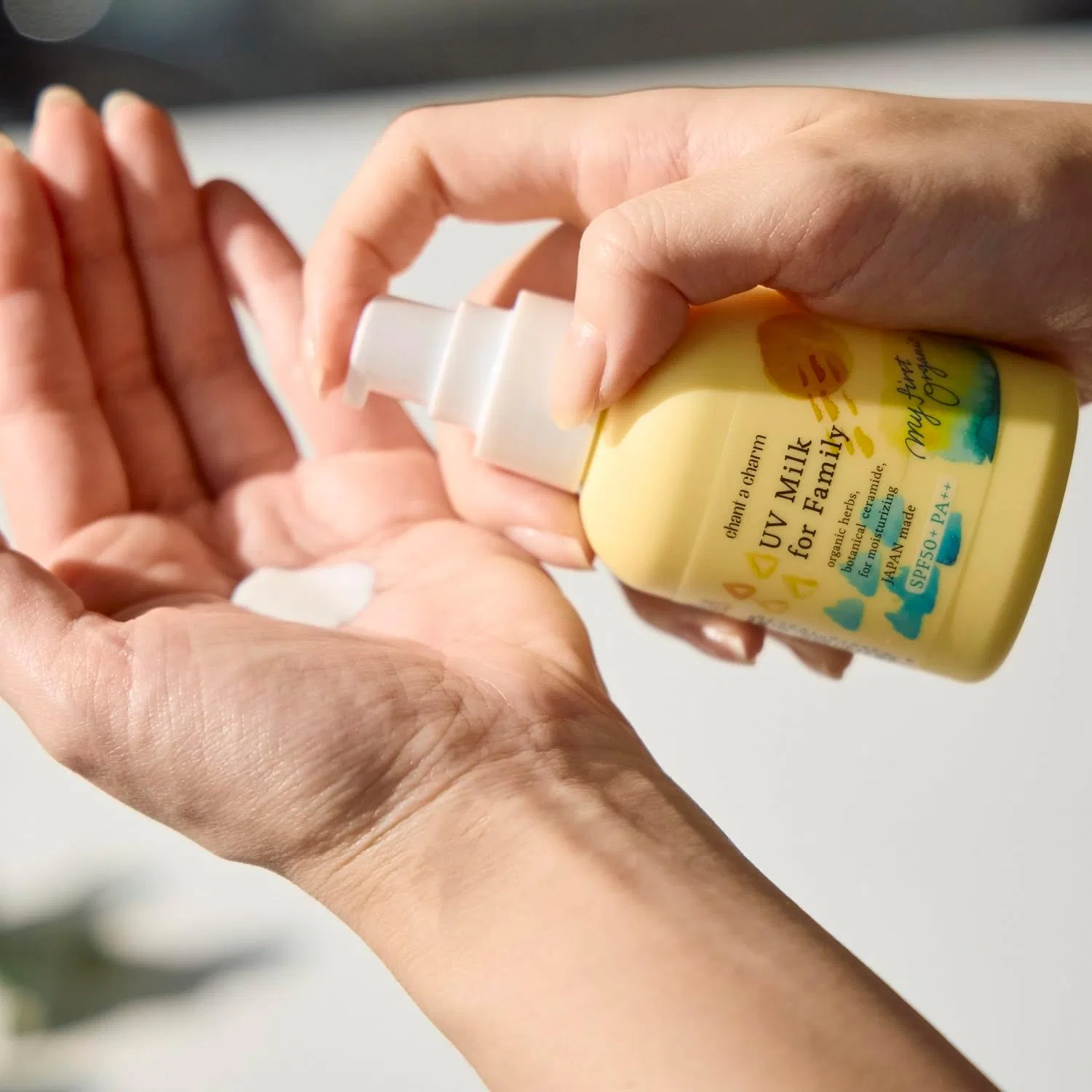 Молочко солнцезащитное Chant a Charm UV Milk SPF50+ PA++ 100ml белое — фото 2