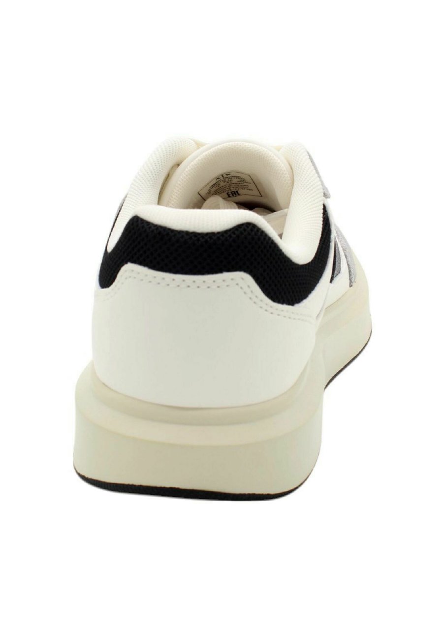 Кроссовки Armani Exchange Trainers, White — фото 2