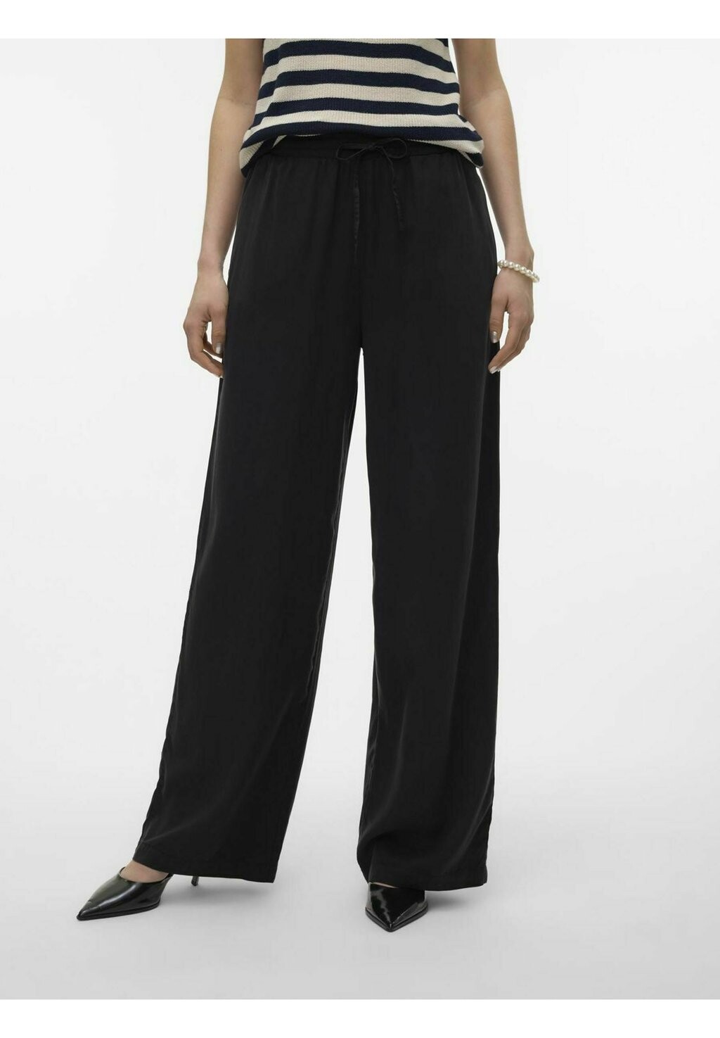 

Брюки Vero Moda, цвет black denim