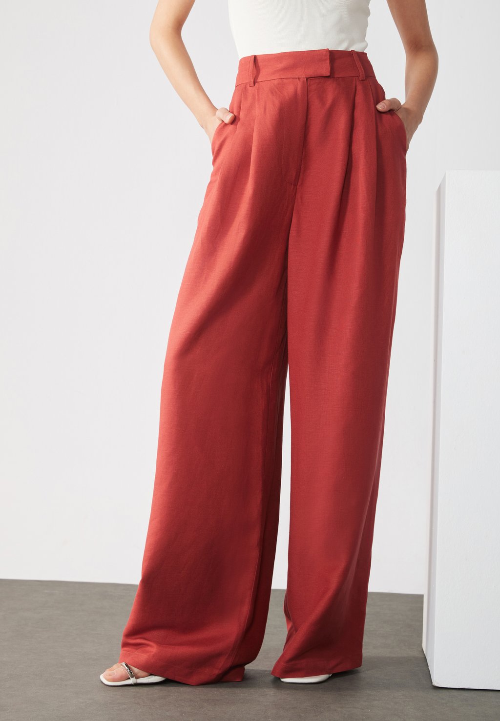 

Брюки LINEN BLEND Anna Field, Barn Red