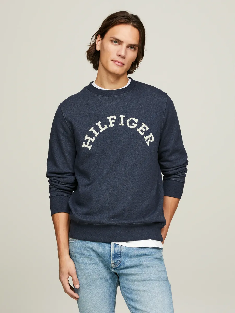 

Толстовка Tommy Hilfiger "HILFIGER ARCHED HTR SWEATSHIRT", с ломаным принтом, цвет Desert Sky Heather